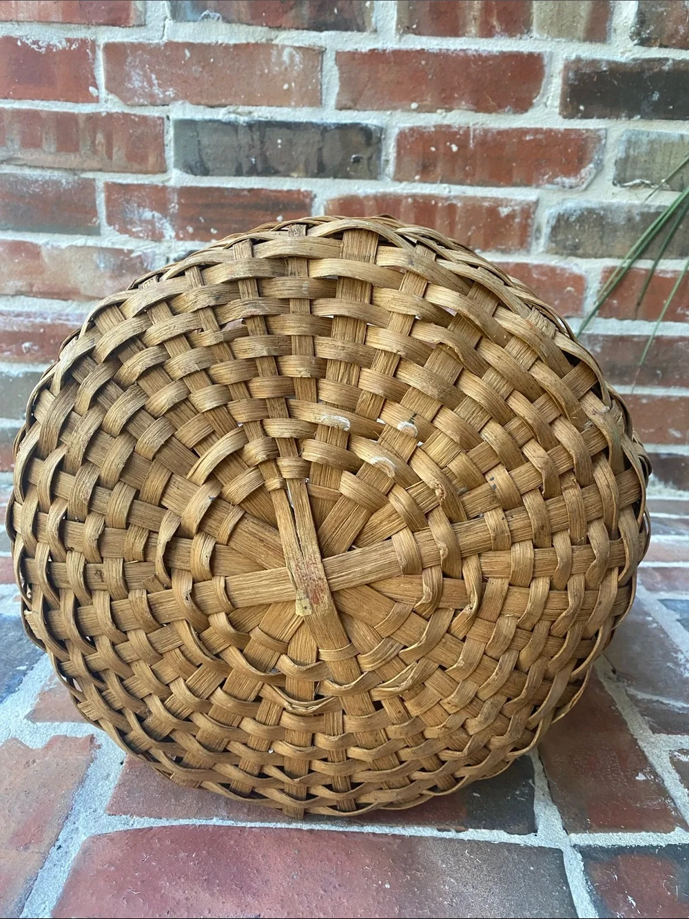 Large Antique American Splint Oak Gathering Basket in Natural Tan